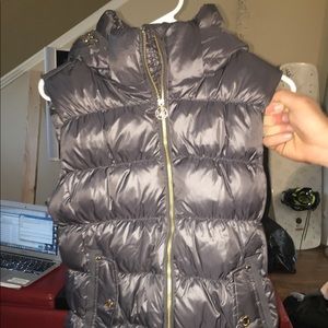 GREY MICHAEL KORS VEST SIZE SMALL